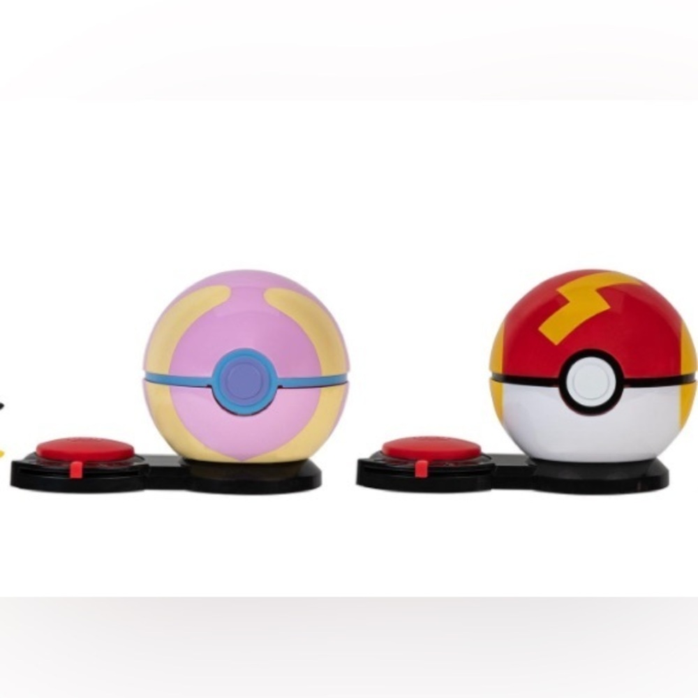 Pokémon - Pokeball Toys for kids set of 2 - EUC